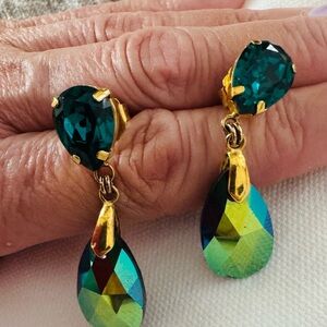 Elegant Gold and Green Teardrop Earrings